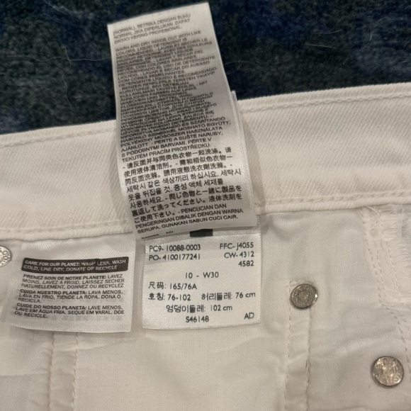 Levi’s White Denim Shorts CoastalGranddaughter CasualCool ChicBasics Size 10 - Picture 7 of 7